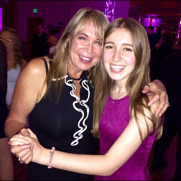 POSH AMBASSADOR,JoAnnZK Seller🎁🛍Mentor💎 FAST📬! - Picture 7 of 8